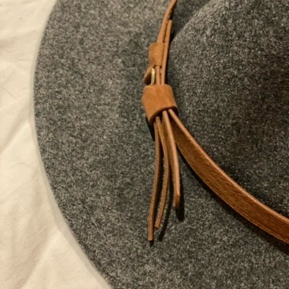 Wool Hat - Picture 3 of 4